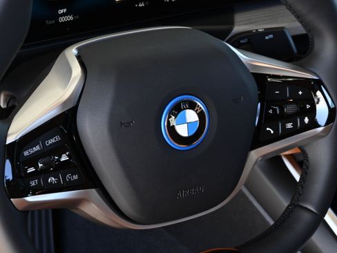 Used 2026 BMW i4 xDrive40i w/ Premium Package AWD/4WD image 19