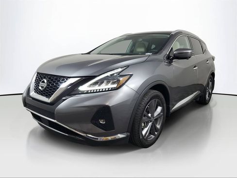 Used 2020 Nissan Murano Platinum w/ Cargo Package FWD image 3