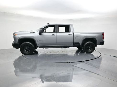 Used 2024 Chevrolet Silverado 2500 Custom w/ Z71 Off-Road Package image 6