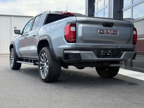 Used 2024 GMC Canyon Denali image 3
