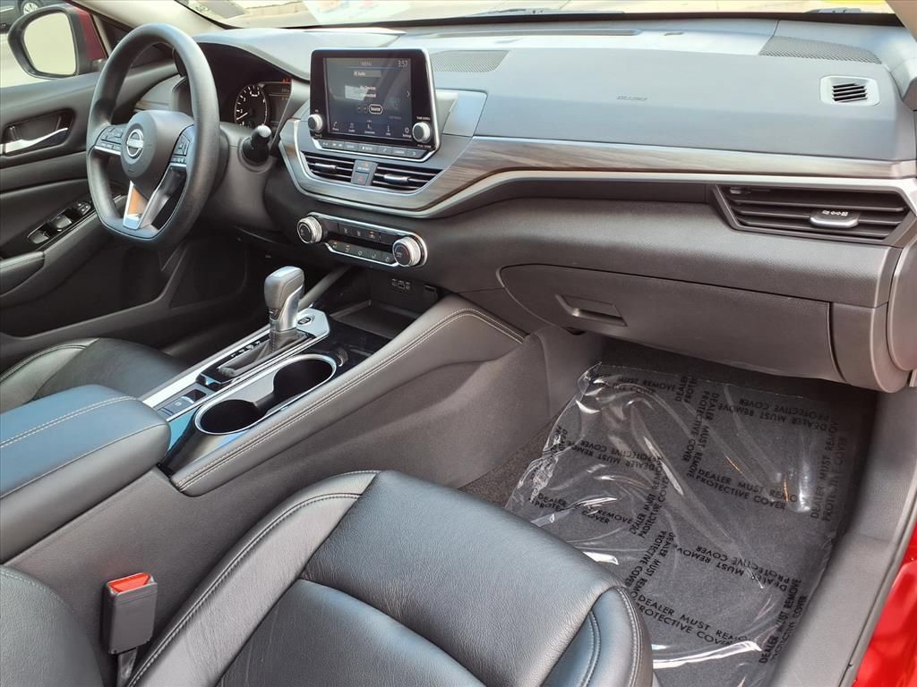 Used 2023 Nissan Altima 2.5 SV AWD/4WD image 8