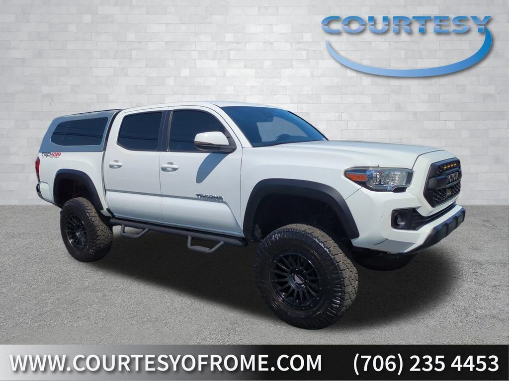 Used 2019 Toyota Tacoma TRD Off-Road AWD/4WD image 1