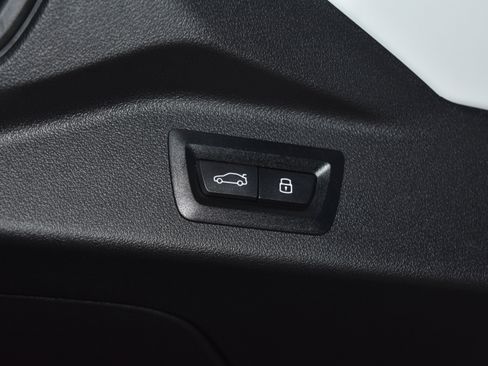 New 2026 BMW X7 xDrive40i w/ Executive Package image 31