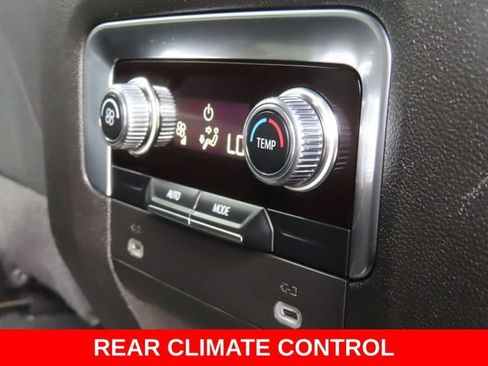 Used 2024 GMC Yukon SLE AWD/4WD image 27