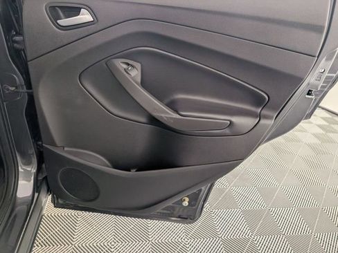 Used 2018 Ford Escape SE w/ SE Sync 3 Package FWD image 29