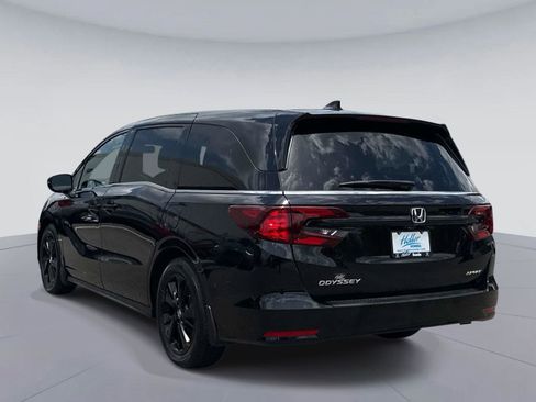 Certified 2023 Honda Odyssey Sport image 6