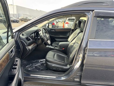Used 2017 Subaru Outback 3.6R Limited image 21