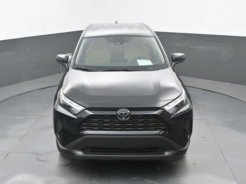 Used 2025 Toyota RAV4 LE AWD/4WD image 28