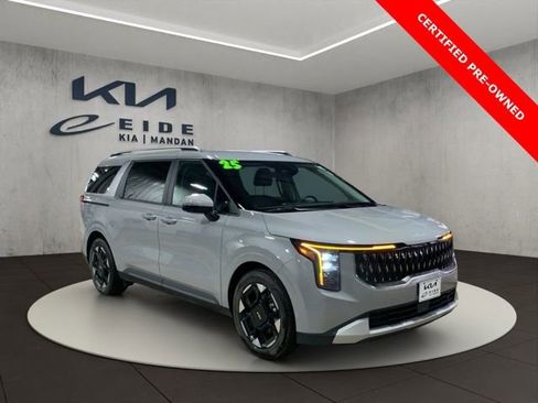 Used 2025 Kia Carnival EX image 1