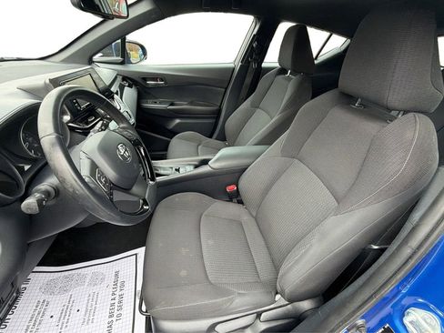 Used 2018 Toyota C-HR XLE image 9