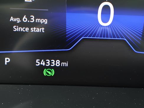Certified 2024 Volkswagen Jetta SE FWD image 2