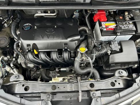 Used 2015 Toyota Yaris LE FWD image 9