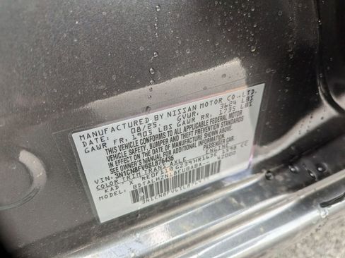 New 2025 Nissan Versa SR w/ Trunk Package image 23