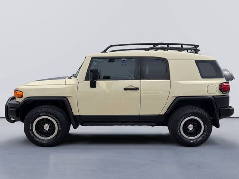 Used 2010 Toyota FJ Cruiser 4WD image 6