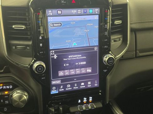 New 2026 RAM 1500 Laramie AWD/4WD image 21