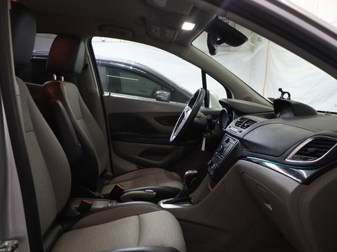 Used 2016 Buick Encore Convenience FWD image 9