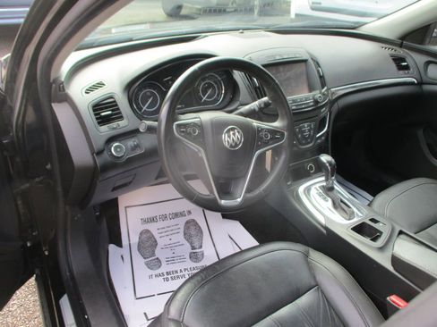 Used 2017 Buick Regal Sport Touring image 12