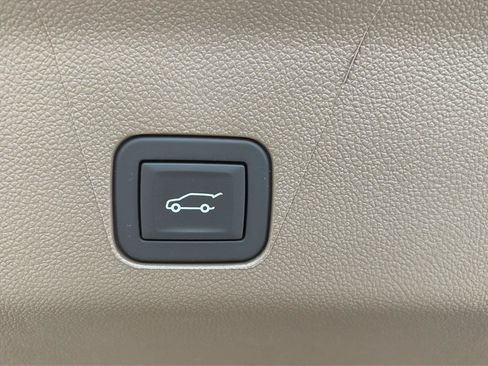 Used 2026 GMC Yukon Denali w/ Denali Reserve Package AWD/4WD image 18