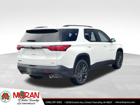 Certified 2023 Chevrolet Traverse RS w/ LPO, Floor Liner Package FWD image 5