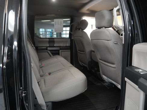 Used 2018 Ford F150 XLT AWD/4WD image 23