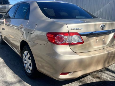 Used 2011 Toyota Corolla CE image 5