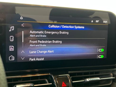 Used 2025 Chevrolet TrailBlazer RS w/ Convenience Package FWD image 38
