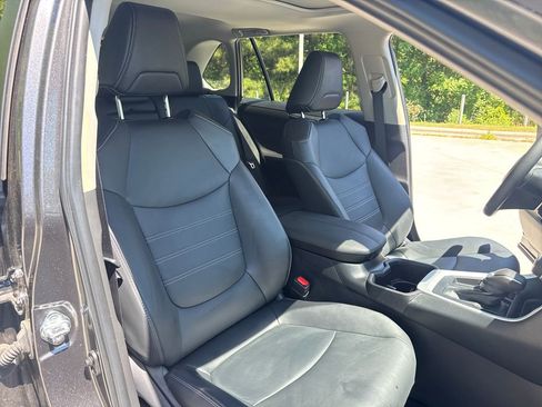 Used 2024 Toyota RAV4 XLE Premium FWD image 35