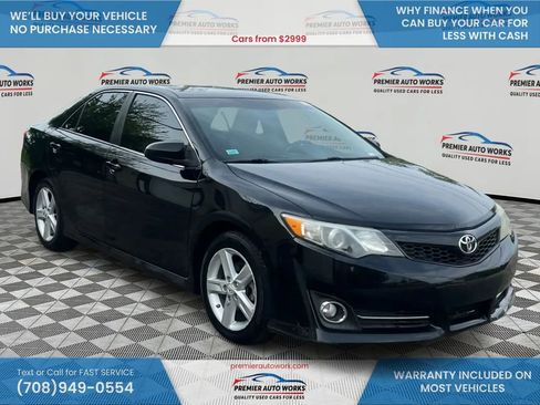 Used 2012 Toyota Camry SE FWD image 3