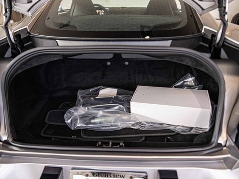 Used 2026 Aston Martin Vanquish RWD image 15