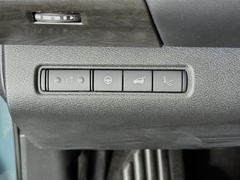 New 2026 Nissan Pathfinder Platinum image 10