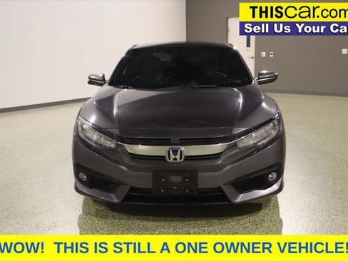 Used 2018 Honda Civic Touring image 2