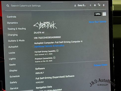 Used 2025 Tesla Cybertruck AWD Crew Cab image 15