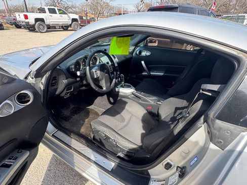 Used 2006 Nissan 350Z Enthusiast w/ (K96) Aerodynamics Pkg image 9