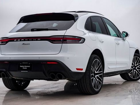 Certified 2025 Porsche Macan image 11