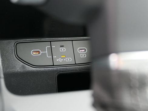 New 2026 Kia Sorento S FWD image 19