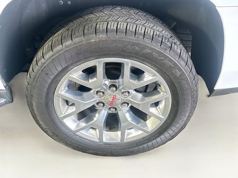 Used 2016 GMC Yukon SLT w/ Open Road Package AWD/4WD image 11