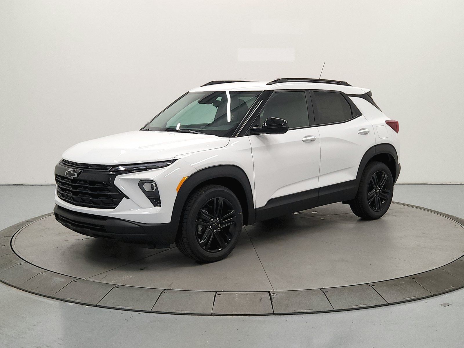 New 2026 Chevrolet TrailBlazer LT w/ Midnight Edition FWD image 4