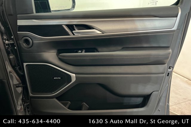 Used 2025 Jeep Wagoneer Series II AWD/4WD image 23