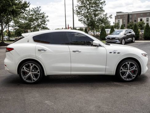 Used 2023 Maserati Levante GT AWD/4WD image 3