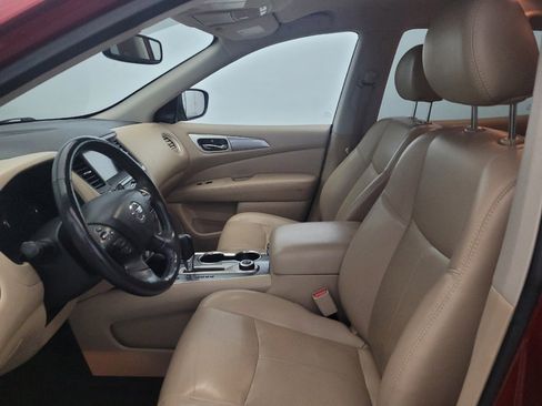 Used 2019 Nissan Pathfinder SL AWD/4WD image 17