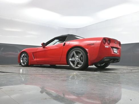 Used 2007 Chevrolet Corvette Convertible w/ Preferred Equipment Group RWD image 41