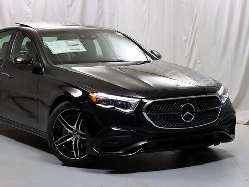 New 2026 Mercedes-Benz E 450 4MATIC Sedan image 2