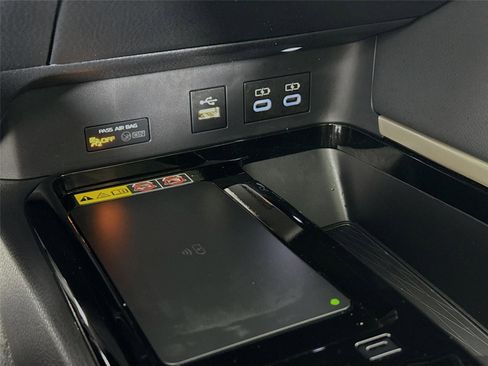 Used 2025 Toyota Camry XSE image 30