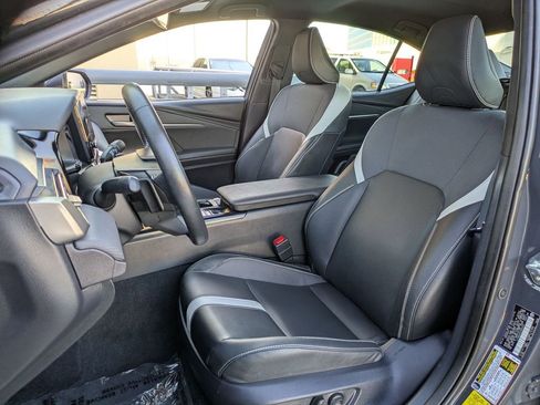 Used 2025 Toyota Camry SE image 23