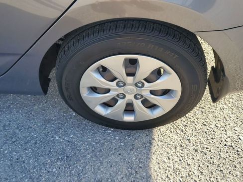 Used 2016 Hyundai Accent SE w/ Option Group 02 image 19