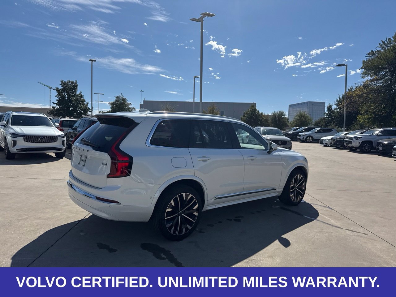 Certified 2026 Volvo XC90 B6 Plus AWD/4WD image 11