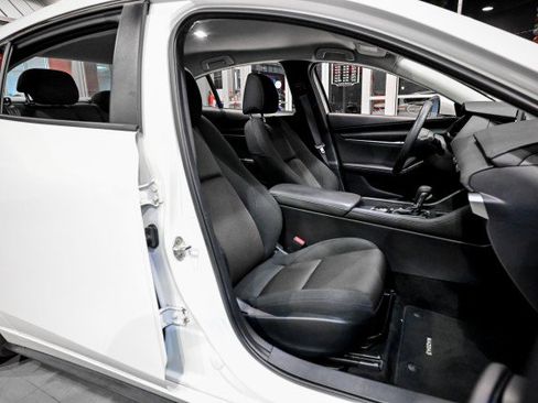 Used 2021 MAZDA MAZDA3 s image 22