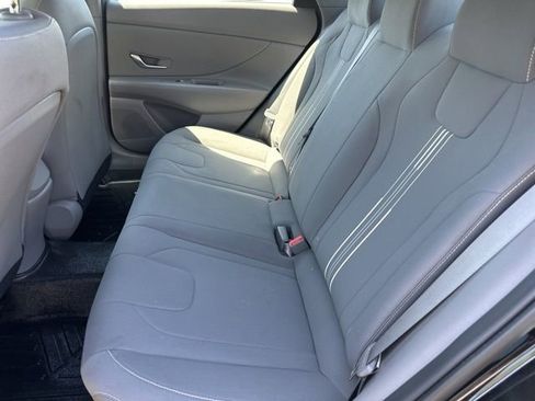 Used 2023 Hyundai Elantra SEL w/ Convenience Package FWD image 22