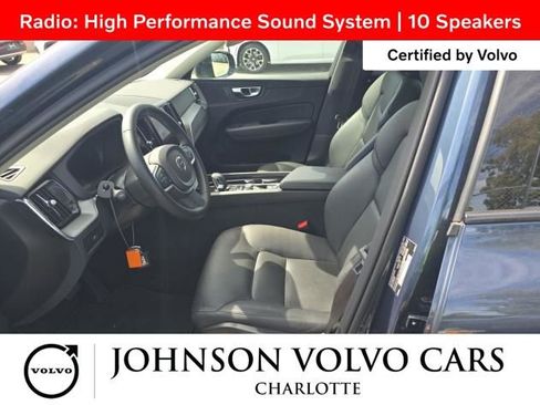 Used 2025 Volvo XC60 B5 Core AWD/4WD image 4
