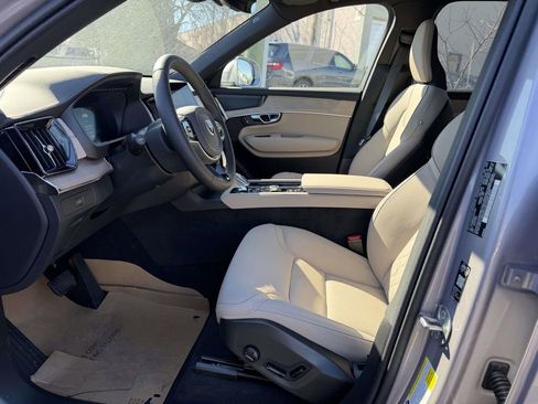 New 2026 Volvo XC90 B6 Plus w/ Protection Package Premier image 15